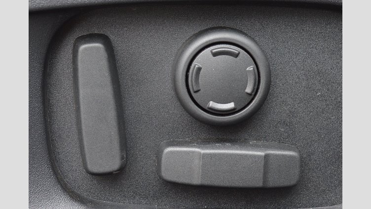 2025 認定中古車 Land Rover Defender 110 Silicon Silver D350  AWD HAKUBA EDITION