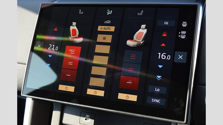 2024 認定中古車 Land Rover Discovery Sport Fuji White AWD D200 DYNAMIC SE  5+2