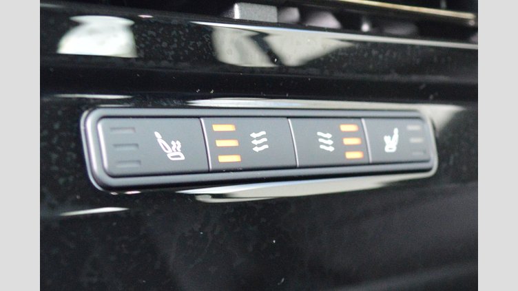 2022 認定中古車 Land Rover Range Rover Sport シャラントグレイ 3.0リッター6気筒300PSターボチャージドディーゼルMHEV（オートマチック） S