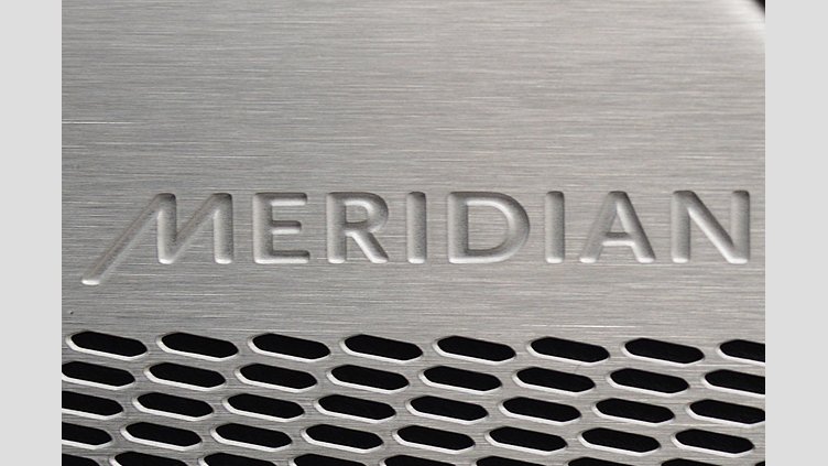 2021 認定中古車 Jaguar F-Pace Yulong White D200 AWD R-DYNAMIC SE