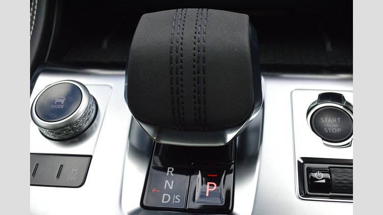 2021 認定中古車 Jaguar F-Pace Yulong White D200 AWD R-DYNAMIC SE