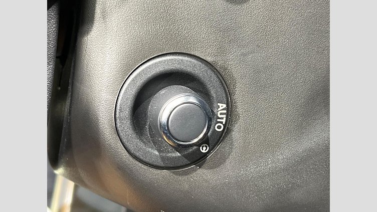 2018 認定中古車 Land Rover Discovery Corris Grey ４WD HSE