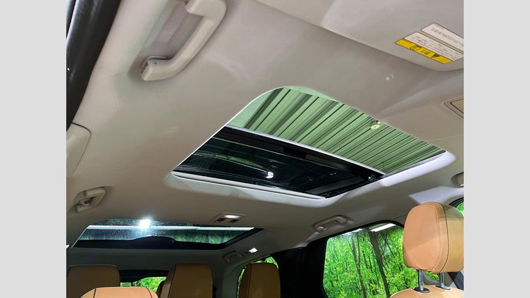 2018 認定中古車 Land Rover Discovery Corris Grey ４WD HSE