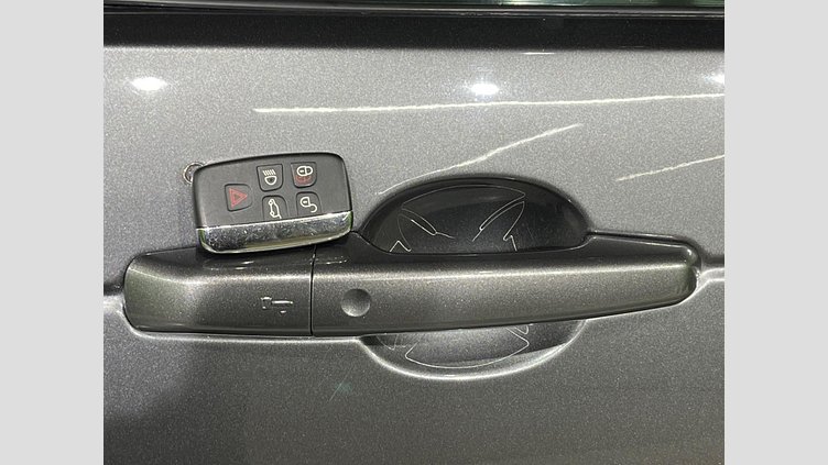 2018 認定中古車 Land Rover Discovery Corris Grey ４WD HSE