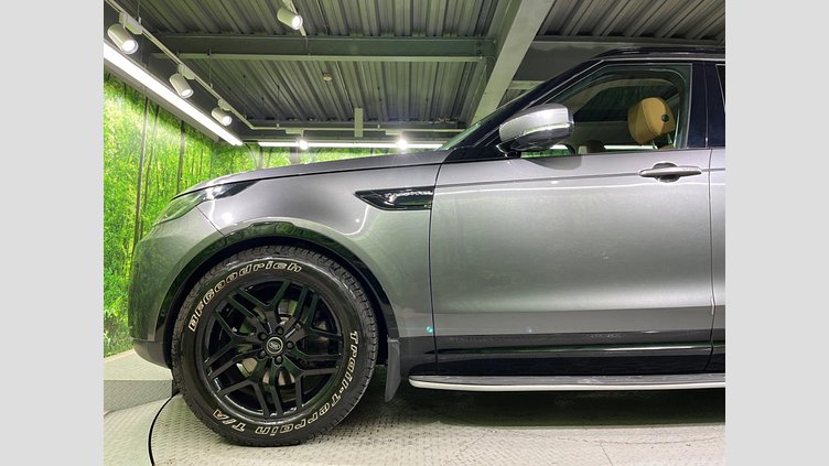 2018 認定中古車 Land Rover Discovery Corris Grey ４WD HSE