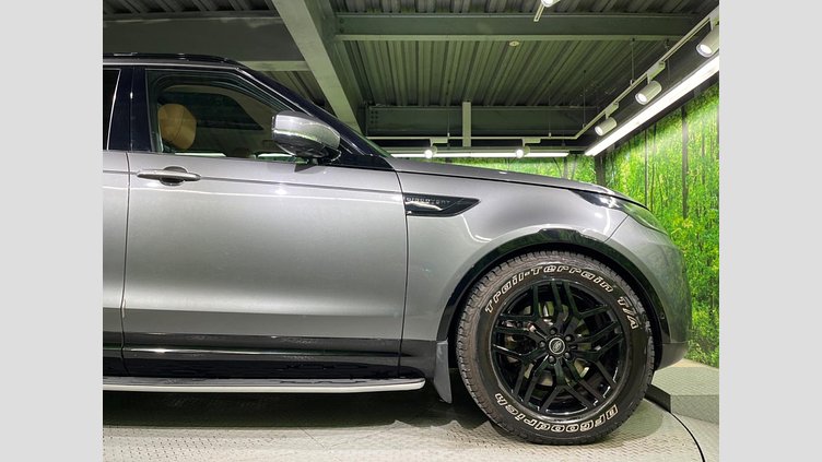 2018 認定中古車 Land Rover Discovery Corris Grey ４WD HSE