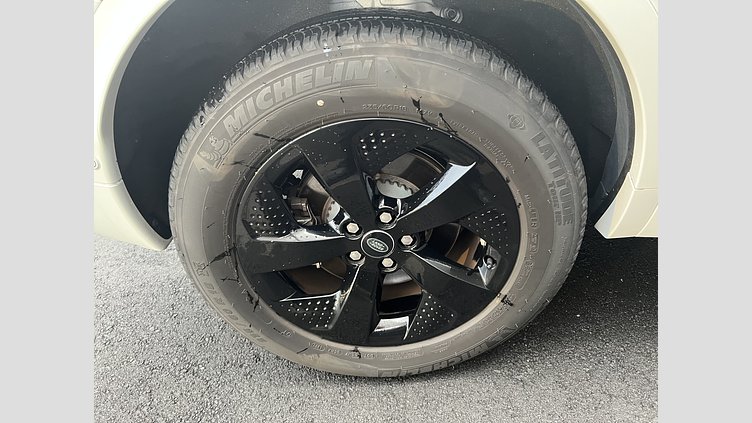 2023 認定中古車 Land Rover Discovery Sport Fuji White 4WD R-Dynamic S P250  5+2シート