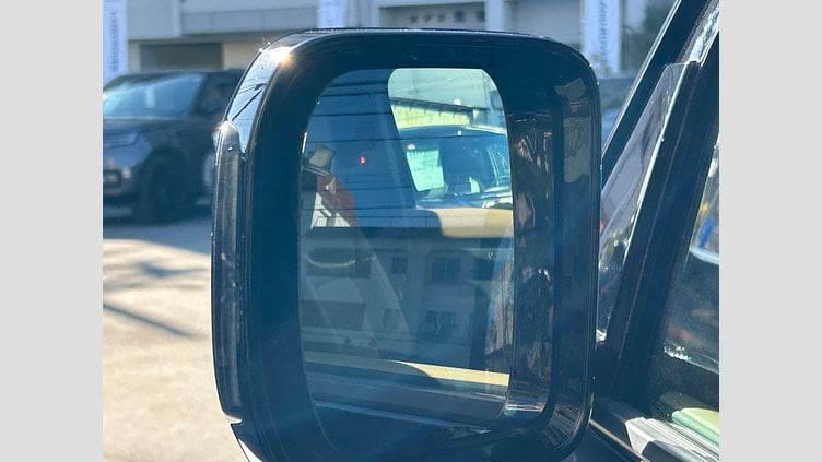 2025 認定中古車 Land Rover Defender 110 Santorini Black 3.0L D350 DynamicHSE