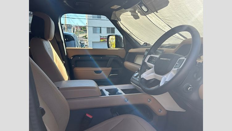 2025 認定中古車 Land Rover Defender 110 Santorini Black 3.0L D350 DynamicHSE
