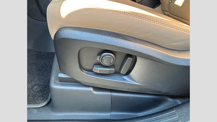 2025 認定中古車 Land Rover Defender 110 Santorini Black 3.0L D350 DynamicHSE