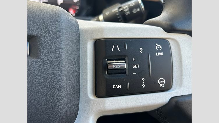 2025 認定中古車 Land Rover Defender 110 Santorini Black 3.0L D350 DynamicHSE