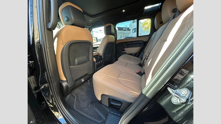 2025 認定中古車 Land Rover Defender 110 Santorini Black 3.0L D350 DynamicHSE