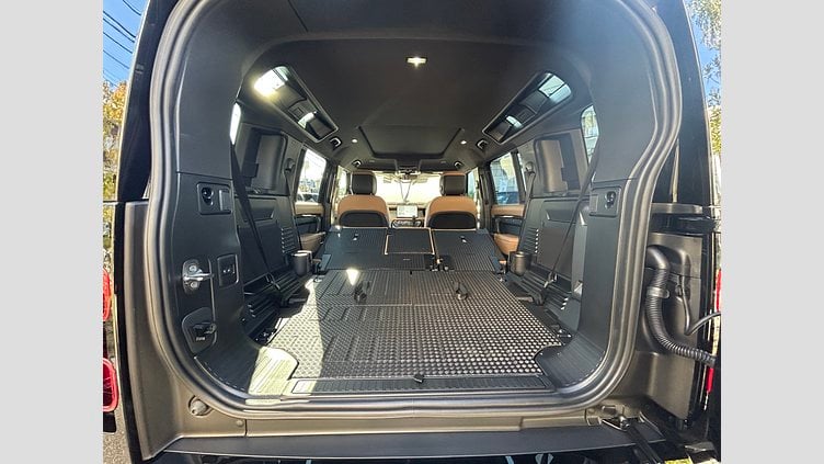 2025 認定中古車 Land Rover Defender 110 Santorini Black 3.0L D350 DynamicHSE