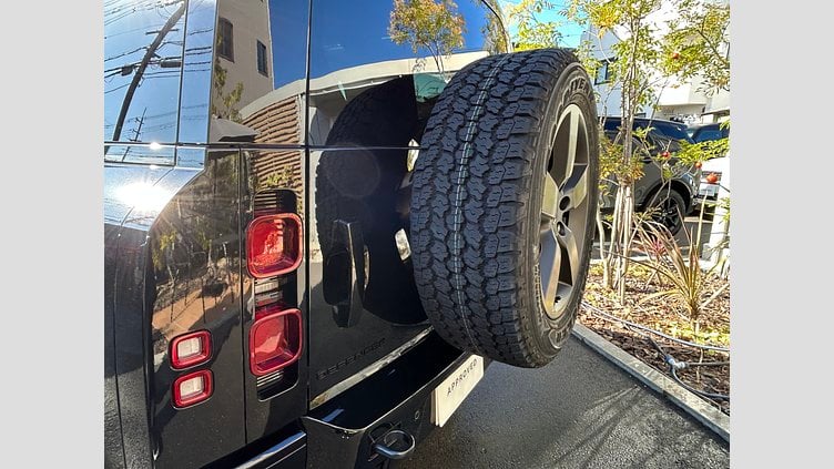 2025 認定中古車 Land Rover Defender 110 Santorini Black 3.0L D350 DynamicHSE