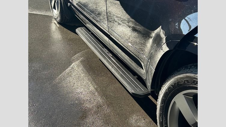 2025 認定中古車 Land Rover Defender 110 Santorini Black 3.0L D350 DynamicHSE