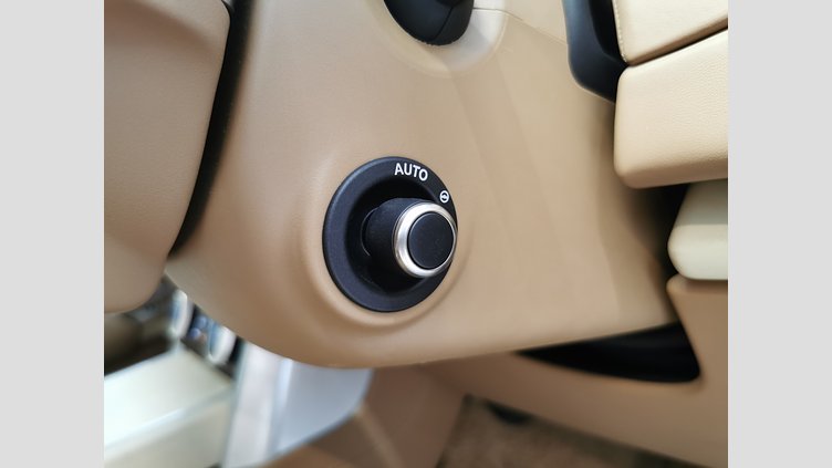 2023 認定中古車 Land Rover Range Rover Ostuni Pearl White 4.4L　ツインターボ SV　P530　SWB