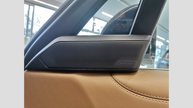 2023 認定中古車 Land Rover Range Rover Ostuni Pearl White 4.4L　ツインターボ SV　P530　SWB