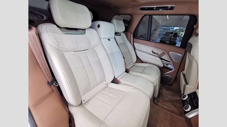 2023 認定中古車 Land Rover Range Rover Ostuni Pearl White 4.4L　ツインターボ SV　P530　SWB