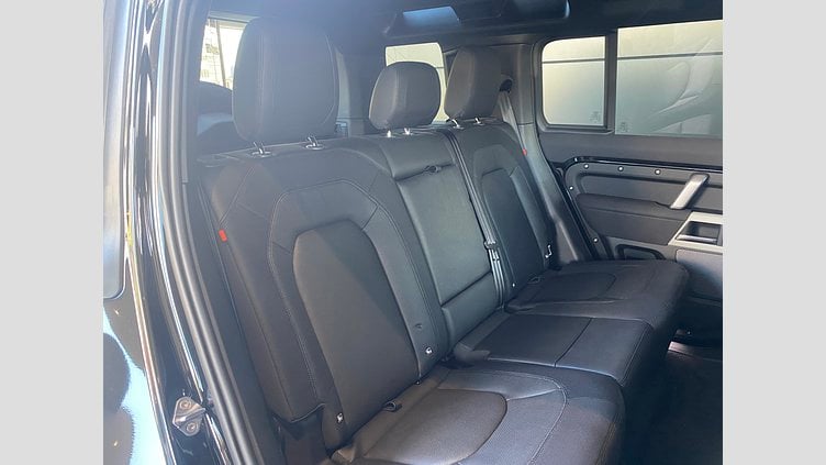 2023 認定中古車 Land Rover Defender 110 Santorini Black オートマチック イースナーエディション