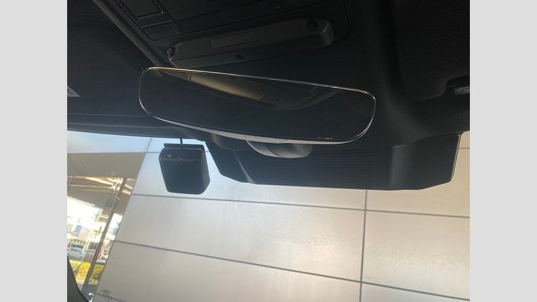 2023 認定中古車 Land Rover Defender 110 Santorini Black オートマチック イースナーエディション