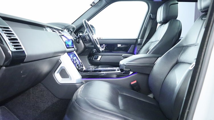 2021 Approved Land Rover Range Rover Fuji White P525 Vogue SE