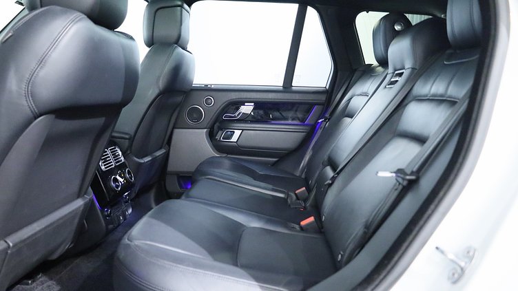 2021 Approved Land Rover Range Rover Fuji White P525 Vogue SE