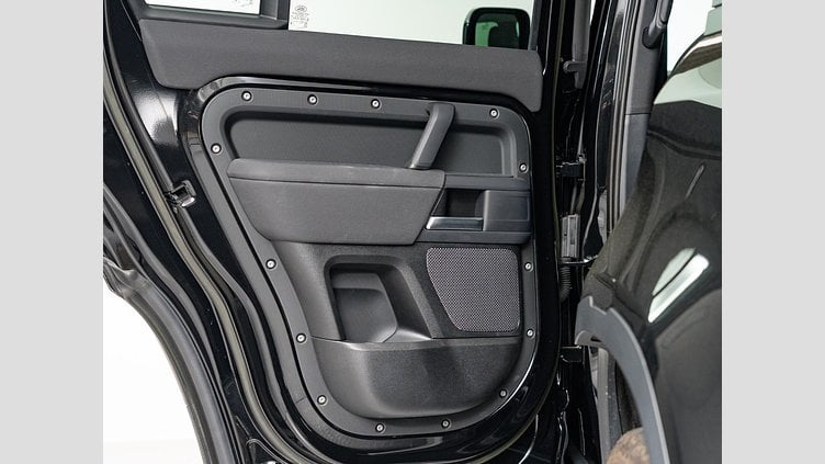 2023 認定中古車 Land Rover Defender 110 Santorini Black 3L ディーゼルエンジン １１０Ｓ Ｄ３００