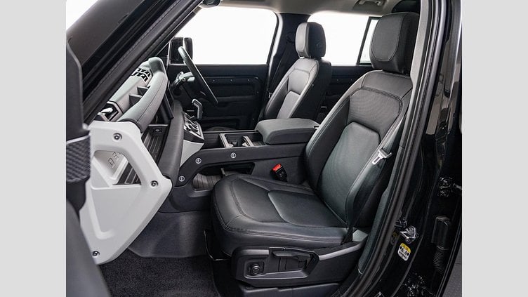 2023 認定中古車 Land Rover Defender 110 Santorini Black 3L ディーゼルエンジン １１０Ｓ Ｄ３００