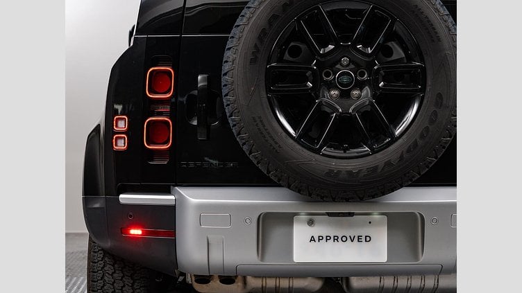 2023 認定中古車 Land Rover Defender 110 Santorini Black 3L ディーゼルエンジン １１０Ｓ Ｄ３００