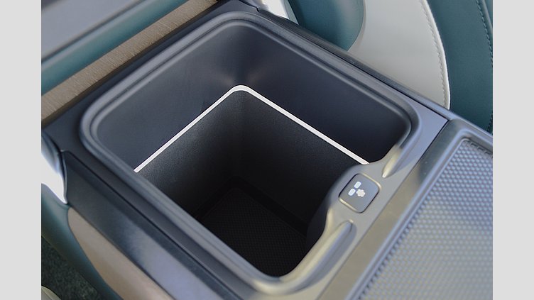 2024 認定中古車 Land Rover Range Rover アイシーホワイト - サテンフィニッシュ P550 AWD PHEV（AT） スタンダードホイールベース SV