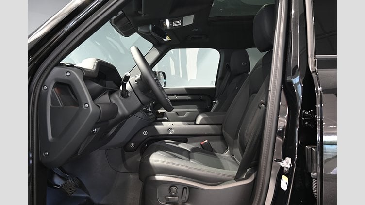2025 Ny Land Rover Defender 110 Santorini Black AWD 110 P300e X-Dynamic SE