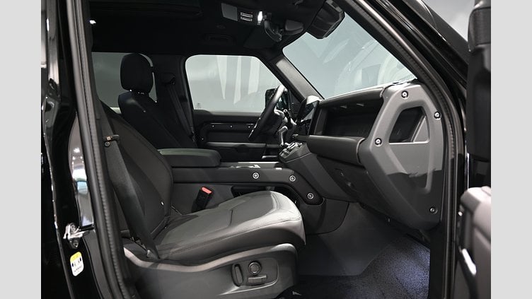2025 Ny Land Rover Defender 110 Santorini Black AWD 110 P300e X-Dynamic SE