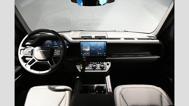 2025 Ny Land Rover Defender 110 Santorini Black AWD 110 P300e X-Dynamic SE