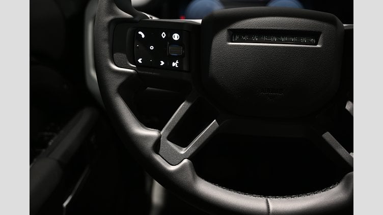 2025 Ny Land Rover Defender 110 Santorini Black AWD 110 P300e X-Dynamic SE