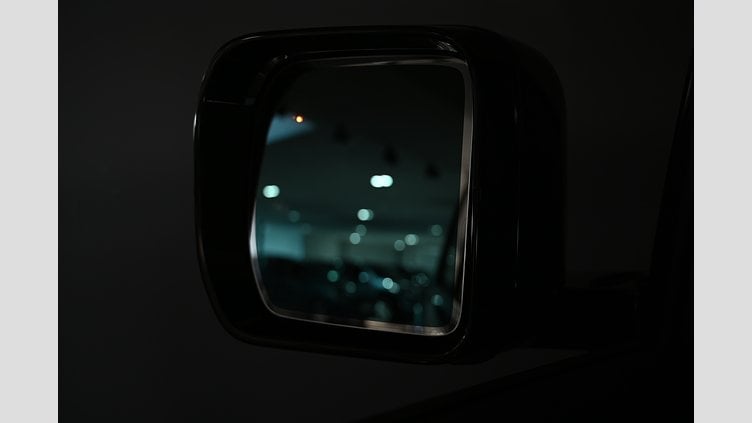 2025 Ny Land Rover Defender 110 Santorini Black AWD 110 P300e X-Dynamic SE