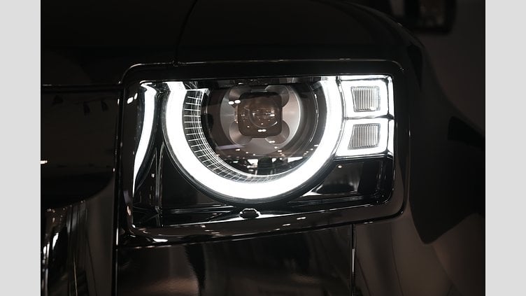 2025 Ny Land Rover Defender 110 Santorini Black AWD 110 P300e X-Dynamic SE