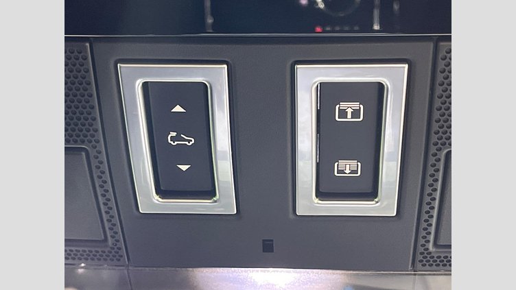 2018 認定中古車 Land Rover Range Rover Velar Santorini Black 4WD R-Dynamic SE