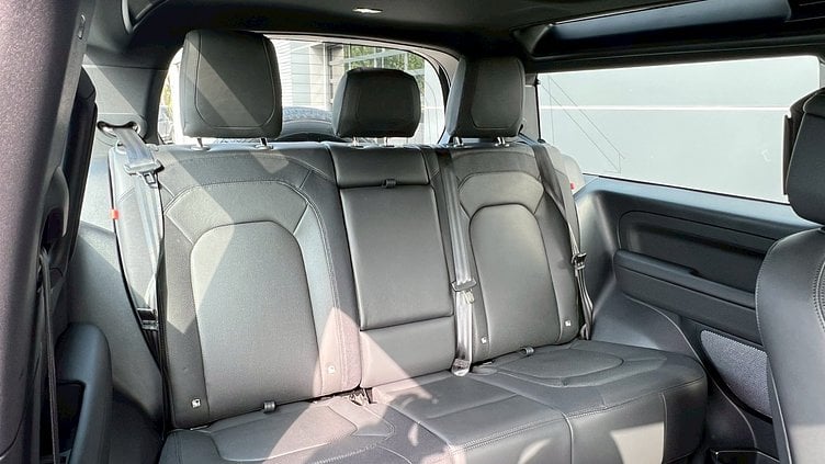 2024 認證中古車 Land Rover Defender 90 聖托里尼黑　Santorini Black D300 X-DYNAMIC HSE