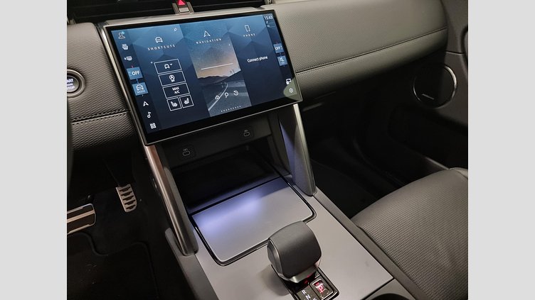 2025 Nova vozila Land Rover Discovery Sport Santorini Black D165 AWD AUTOMATIC MHEV DYNAMIC SE 