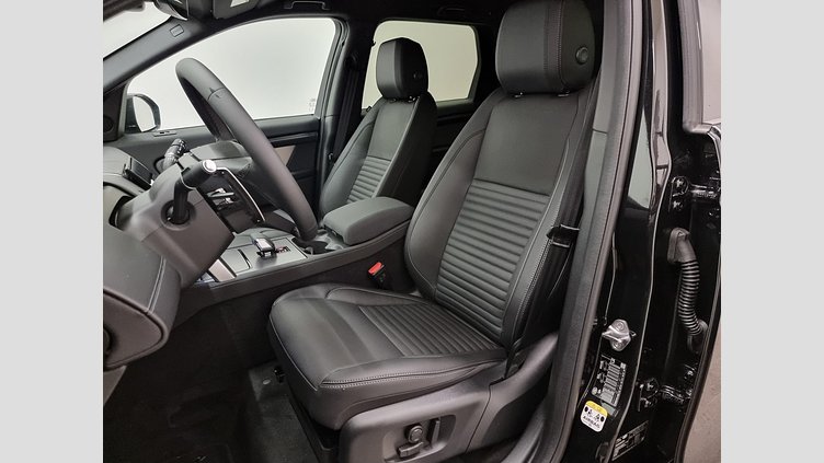 2025 Nova vozila Land Rover Discovery Sport Santorini Black D165 AWD AUTOMATIC MHEV DYNAMIC SE 