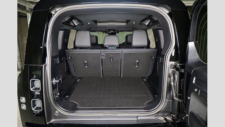 2022 認定中古車 Land Rover Defender 110 Santorini Black D300 X