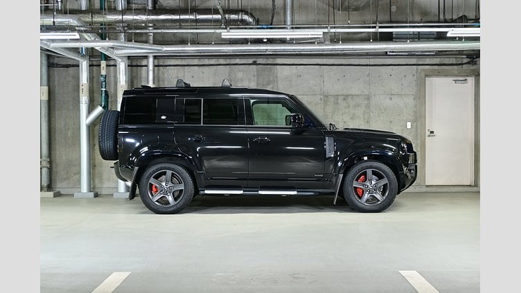 2022 認定中古車 Land Rover Defender 110 Santorini Black D300 X