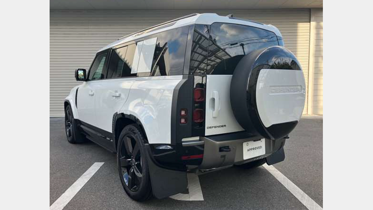 2024 認定中古車 Land Rover Defender 110 フジホワイト D350 ディーゼルマイルドハイブリッド X-Dynamic HSE