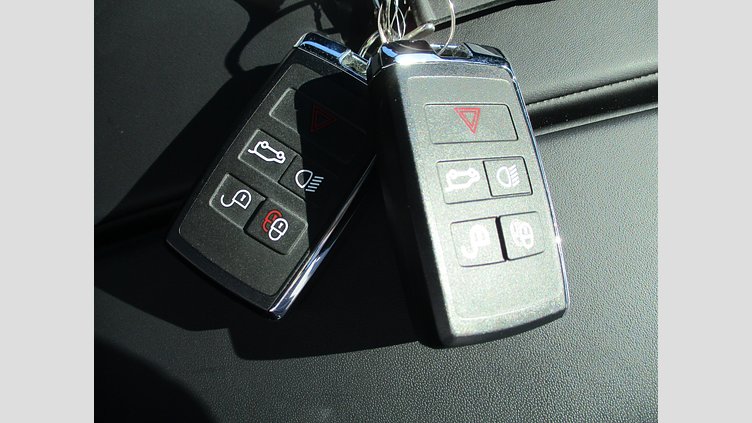 2021 認定中古車 Land Rover Range Rover Velar ハクバシルバー P250 AWD（オートマチック） R-DYNAMIC HSE