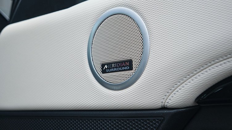 2022 Approved Land Rover Discovery Santorini Black D300 R-Dynamic HSE