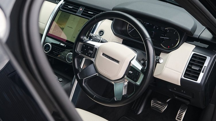 2022 Approved Land Rover Discovery Santorini Black D300 R-Dynamic HSE