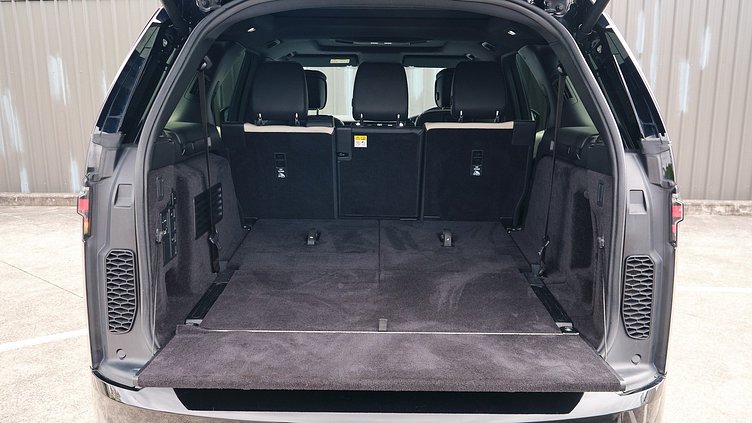 2022 Approved Land Rover Discovery Santorini Black D300 R-Dynamic HSE