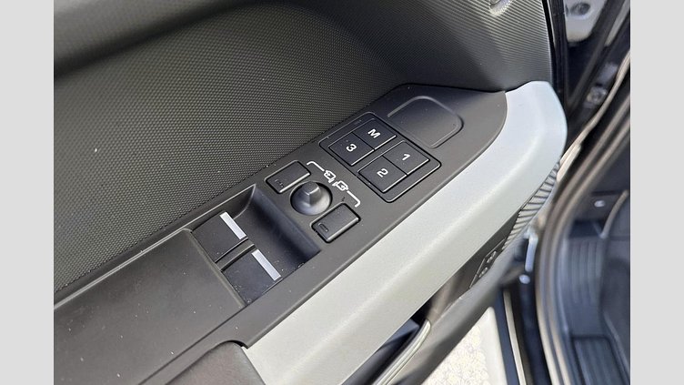 2024 Approved Land Rover Defender 90 Santorini Black Twin Turbo Diesel Mild Hybrid D250 Hard Top X-Dynamic SE