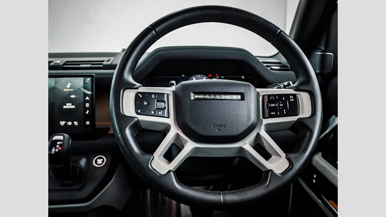 2023 Approved Land Rover Defender 110 Fuji White 4x4 110 D300 HSE X-Dynamic