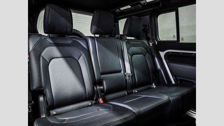 2023 Approved Land Rover Defender 110 Fuji White 4x4 110 D300 HSE X-Dynamic